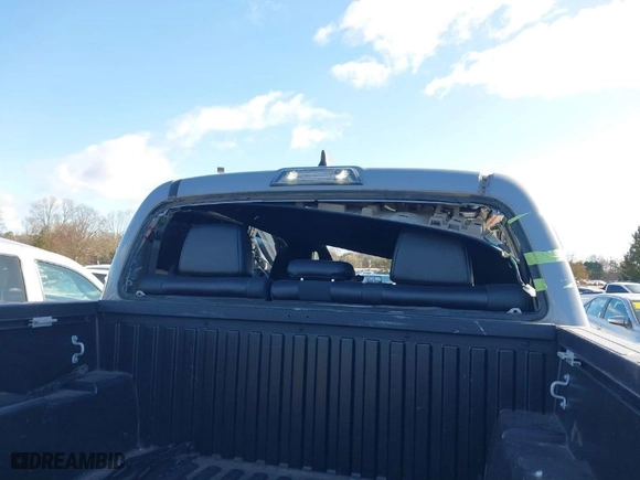 2018 Toyota Tacoma SR with VIN 5TFCZ5AN2JX158424, listed as a IAAI auction lot 41689251 with 80,617 mi miles. Bid and sale history available at carsss.com. Image 22.