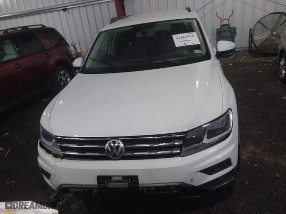 2021 Volkswagen Tiguan S with VIN 3VV1B7AX6MM081755, listed as a IAAI auction lot 41864918 with 40,406 mi miles. Bid and sale history available at carsss.com. Image 12.