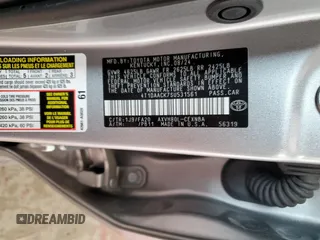 2025 Toyota Camry LE z VIN 4T1DAACK7SU531561, wystawiony jako Copart lot #59753345 z przebiegiem Nie podano mil oraz Nie do naprawy • Non repairable. Historia ofert i sprzedaży dostępna na DreamBid. Obrazek 13.