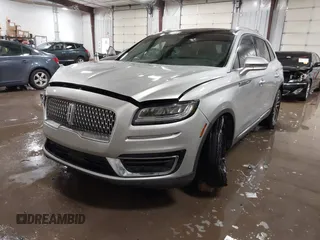 2019 Lincoln Nautilus Reserve with VIN 2LMPJ6L96KBL18957, listed as a IAAI auction lot 41563412 with 62,539 mi miles and . Bid and sale history available at DreamBid. Image 17.