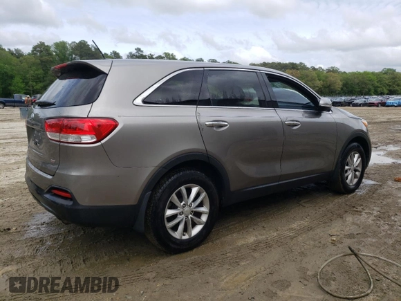 2018 Kia Sorento LX z VIN 5XYPG4A31JG345348, wystawiony jako Copart lot #55413455 z przebiegiem 64 868 mil mil oraz Szkoda całkowita • Salvage title. Historia ofert i sprzedaży dostępna na DreamBid. Obrazek 3.