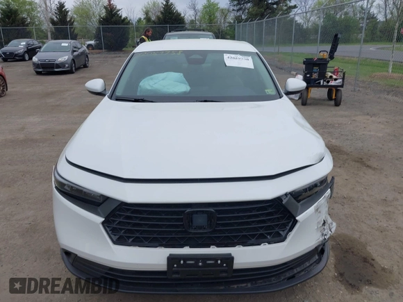 2024 Honda Accord LX z VIN 1HGCY1F20RA058803, wystawiony jako IAAI lot #42059758 z przebiegiem 13 071 mil mil oraz . Historia ofert i sprzedaży dostępna na DreamBid. Obrazek 12.