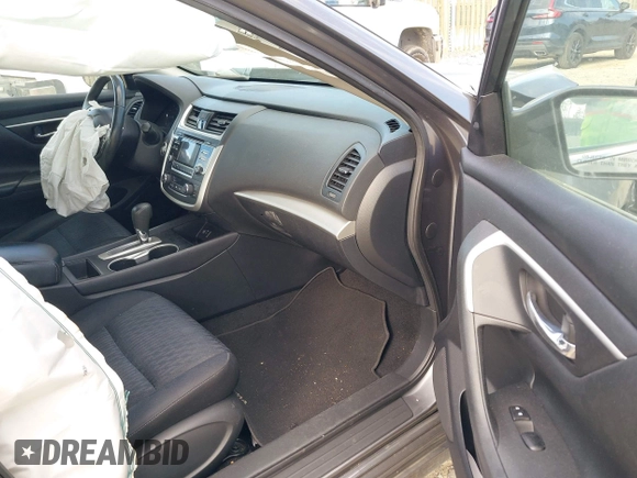 2017 Nissan Altima SV z VIN 1N4AL3AP0HC288370, wystawiony jako IAAI lot #41908701 z przebiegiem 80 551 mil mil oraz . Historia ofert i sprzedaży dostępna na DreamBid. Obrazek 5.