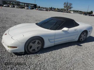 1998 Chevrolet Corvette with VIN 1G1YY32G3W5107832, listed as a Copart auction lot 83642384 with 106,433 mi miles and Salvage Title. Bid and sale history available at carsss.com. Image 1.