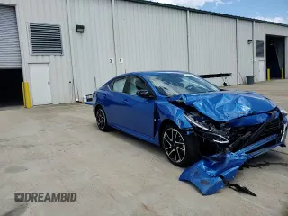 2024 Nissan Sentra SR z VIN 3N1AB8DV0RY281063, wystawiony jako Copart lot #54754635 z przebiegiem 6 858 mil mil oraz Szkoda całkowita • Salvage title. Historia ofert i sprzedaży dostępna na DreamBid. Obrazek 13.