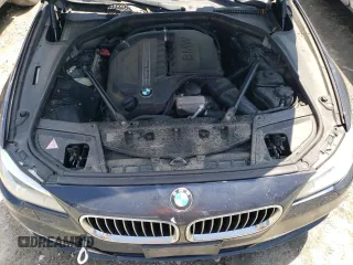 2014 BMW 5 Series 535i xDrive z VIN WBA5B3C56ED293067, wystawiony jako Copart lot #61443525 z przebiegiem 198 552 mil mil oraz Czysty tytuł • Clean title. Historia ofert i sprzedaży dostępna na DreamBid. Obrazek 11.
