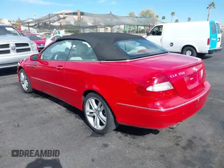 2008 Mercedes-Benz CLK 350 z VIN WDBTK56FX8T094798, wystawiony jako IAAI lot #41555114 z przebiegiem 203 903 mil mil oraz . Historia ofert i sprzedaży dostępna na DreamBid. Obrazek 12.