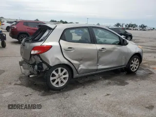 2013 Mazda 2 Touring z VIN JM1DE1LZ5D0162425, wystawiony jako Copart lot #59033595 z przebiegiem 225 932 mil mil oraz Szkoda całkowita • Salvage title. Historia ofert i sprzedaży dostępna na DreamBid. Obrazek 3.