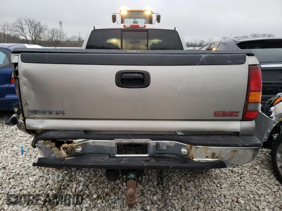 1999 GMC New Sierra 1500 SLE with VIN 2GTEK19T0X1569819, listed as a Copart auction lot 61018334 with 198,180 mi miles and Non Repairable. Bid and sale history available at carsss.com. Image 6.