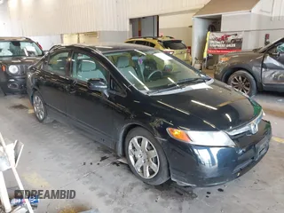 2008 Honda Civic LX z VIN 2HGFA16528H331753, wystawiony jako IAAI lot #41953536 z przebiegiem 77 281 mil mil oraz . Historia ofert i sprzedaży dostępna na DreamBid. Obrazek 1.