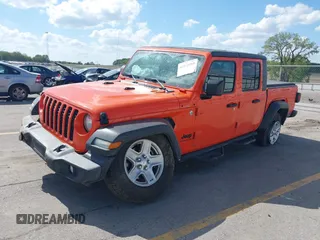 2020 Jeep Gladiator Sport S с VIN 1C6HJTAG1LL154854, выставлен на аукционе IAAI как лот 42272169 с пробегом 66 909 миль миль и . История ставок и продаж доступна на DreamBid. Изображение 17.
