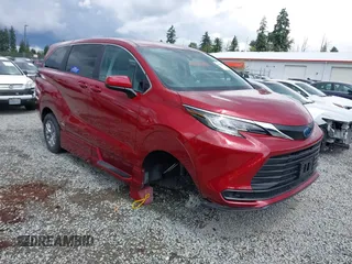 2022 Toyota Sienna LE with VIN 5TDKSKFC7NS042041, listed as a IAAI auction lot 42544097 with 10,874 mi miles and . Bid and sale history available at DreamBid. Image 1.