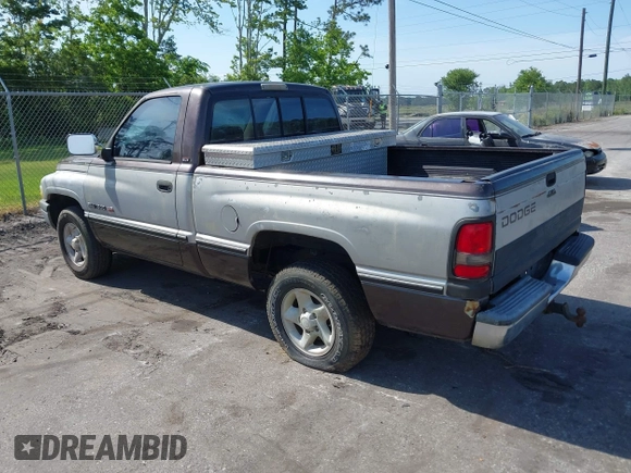 1997 Dodge 1500 z VIN 1B7HC16Y2VJ509957, wystawiony jako IAAI lot #42100719 z przebiegiem 133 165 mil mil oraz . Historia ofert i sprzedaży dostępna na DreamBid. Obrazek 3.