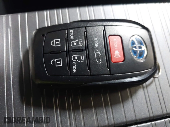 2024 Toyota Sienna XSE z VIN 5TDDSKFC3RS114626, wystawiony jako IAAI lot #40865635 z przebiegiem 45 974 mil mil oraz . Historia ofert i sprzedaży dostępna na DreamBid. Obrazek 11.
