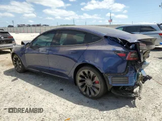 2023 Tesla Model 3 Performance z VIN 5YJ3E1EC4PF558646, wystawiony jako Copart lot #55201985 z przebiegiem 24 455 mil mil oraz Nie do naprawy. Historia ofert i sprzedaży dostępna na DreamBid. Obrazek 2.