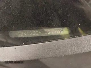 2006 Mazda 3 s z VIN JM1BK123061521769, wystawiony jako IAAI lot #41532693 z przebiegiem 134 196 mil mil oraz . Historia ofert i sprzedaży dostępna na DreamBid. Obrazek 9.