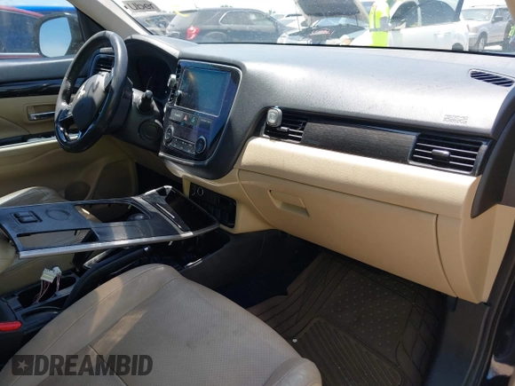 2017 Mitsubishi Outlander SE with VIN JA4AD3A38HZ035518, listed as a IAAI auction lot 42836743 with 238,835 mi miles and . Bid and sale history available at DreamBid. Image 5.