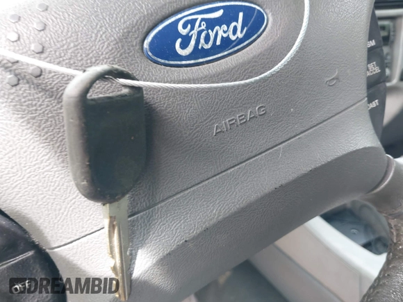 2001 Ford Explorer Sport Trac z VIN 1FMZU77E71UB98216, wystawiony jako IAAI lot #42296477 z przebiegiem 247 180 mil mil oraz . Historia ofert i sprzedaży dostępna na DreamBid. Obrazek 11.