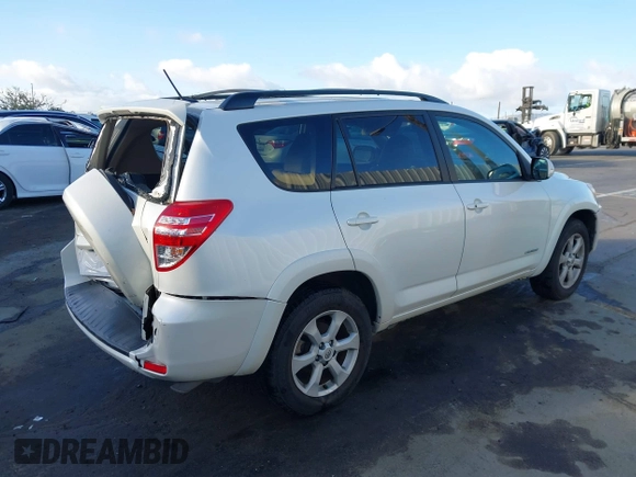 2011 Toyota RAV4 Ltd with VIN 2T3YF4DV5BW095202, listed as a IAAI auction lot 41732448 with 152,257 mi miles. Bid and sale history available at carsss.com. Image 4.