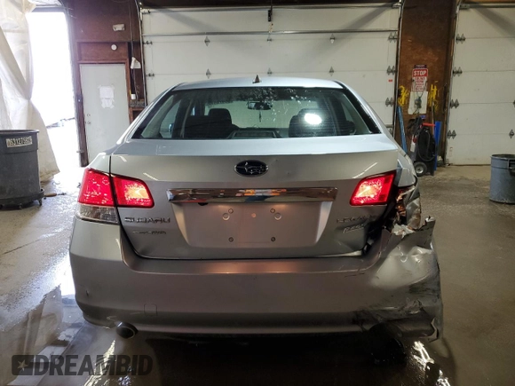 2014 Subaru Legacy Premium z VIN 4S3BMBD62E3020845, wystawiony jako Copart lot #56476435 z przebiegiem 50 186 mil mil oraz Szkoda całkowita • Salvage title. Historia ofert i sprzedaży dostępna na DreamBid. Obrazek 6.