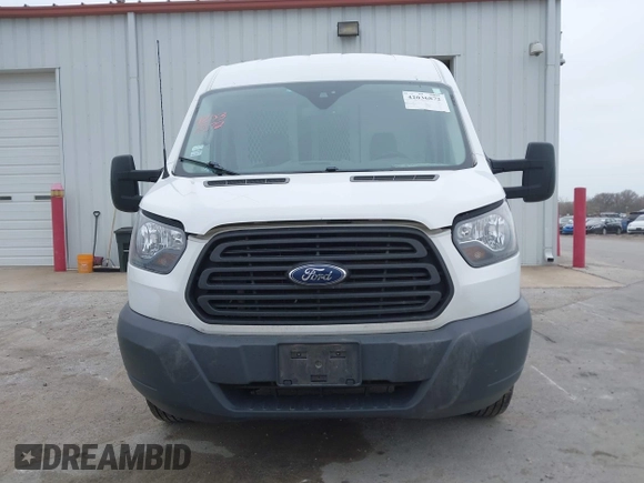 2018 Ford Transit z VIN 1FTBW2CM3JKA90610, wystawiony jako IAAI lot #42036872 z przebiegiem 81 833 mil mil oraz . Historia ofert i sprzedaży dostępna na DreamBid. Obrazek 13.