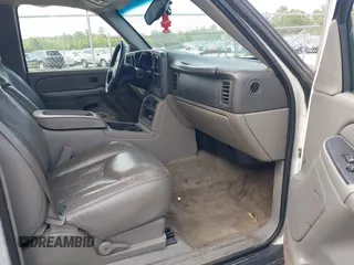 2005 Chevrolet Tahoe LT z VIN 1GNEC13T15J198864, wystawiony jako IAAI lot #42306809 z przebiegiem 317 907 mil mil oraz . Historia ofert i sprzedaży dostępna na DreamBid. Obrazek 5.