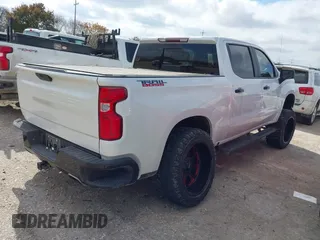 2019 Chevrolet Silverado 1500 LT Trail Boss with VIN 1GCPYFED0KZ335750, listed as a IAAI auction lot 41499679 with 155,297 mi miles. Bid and sale history available at carsss.com. Image 4.