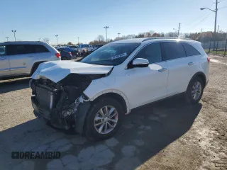 2018 Kia Sorento LX V6 with VIN 5XYPG4A5XJG388166, listed as a Copart auction lot 81867844 with 104,564 mi miles and Salvage Title. Bid and sale history available at carsss.com. Image 1.