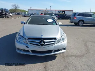 2010 Mercedes-Benz E-Class E 350 with VIN WDDKJ5GB8AF019412, listed as a IAAI auction lot 42099100 with 162,473 mi miles. Bid and sale history available at carsss.com. Image 6.