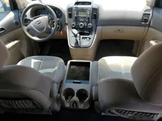 2014 Kia Sedona LX with VIN KNDMG4C72E6580997, listed as a Copart auction lot 60948224 with 189,808 mi miles and Clean Title. Bid and sale history available at carsss.com. Image 8.