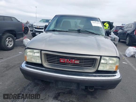 2002 GMC Sonoma SLS with VIN 1GTCS195328201178, listed as a IAAI auction lot 41534632 with 1 mi miles. Bid and sale history available at carsss.com. Image 11.