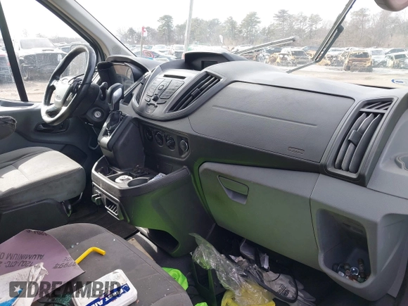 2017 Ford Transit z VIN 1FTYR1YG0HKA47755, wystawiony jako IAAI lot #41616601 z przebiegiem 93 170 mil mil oraz . Historia ofert i sprzedaży dostępna na DreamBid. Obrazek 5.