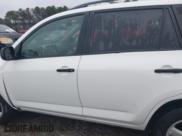 2007 Toyota RAV4 with VIN JTMBK33V976014286, listed as a IAAI auction lot 41568927 with 121,791 mi miles. Bid and sale history available at carsss.com. Image 14.