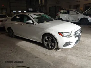 2018 Mercedes-Benz E 300 с VIN WDDZF4JB5JA331431, выставлен на аукционе IAAI как лот 42117564 с пробегом 64 356 миль миль и . История ставок и продаж доступна на DreamBid. Изображение 1.