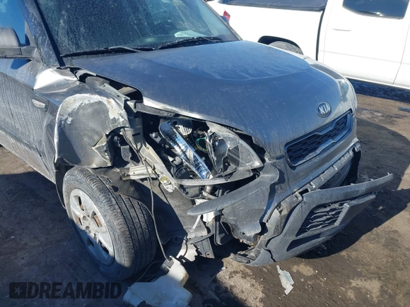 2013 Kia Soul with VIN KNDJT2A5XD7623334, listed as a IAAI auction lot 41424583 with 119,644 mi miles. Bid and sale history available at carsss.com. Image 6.
