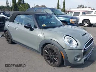 2017 MINI Convertible Cooper S z VIN WMWWG9C36H3C81439, wystawiony jako IAAI lot #41480915 z przebiegiem 64 104 mil mil oraz . Historia ofert i sprzedaży dostępna na DreamBid. Obrazek 14.