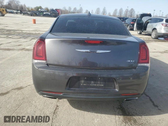 2016 Chrysler 300 S z VIN 2C3CCABG6GH167834, wystawiony jako Copart lot #48224735 z przebiegiem 93 777 mil mil oraz Szkoda całkowita • Salvage title. Historia ofert i sprzedaży dostępna na DreamBid. Obrazek 6.