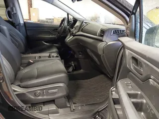 2024 Honda Odyssey EX-L with VIN 5FNRL6H65RB018633, listed as a IAAI auction lot 41801512 with 22,103 mi miles and . Bid and sale history available at DreamBid. Image 5.