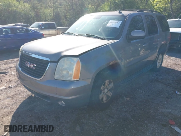 2007 GMC Yukon SLT with VIN 1GKFC13J57J103418, listed as a IAAI auction lot 41955682 with 318,338 mi miles. Bid and sale history available at carsss.com. Image 2.