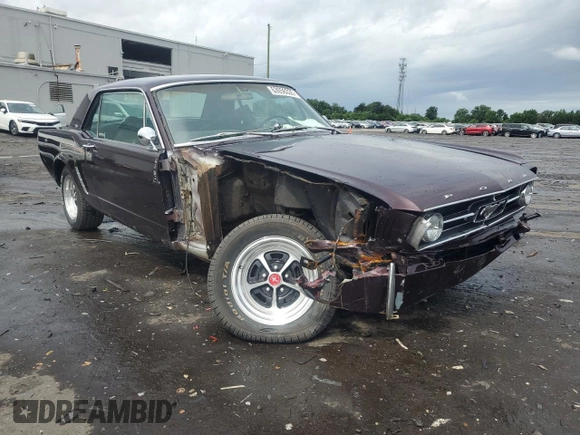 1965 Ford Mustang z VIN 5R07A205386, wystawiony jako Copart lot #63056335 z przebiegiem 80 491 mil mil oraz Szkoda całkowita • Salvage title. Historia ofert i sprzedaży dostępna na DreamBid. Obrazek 4.