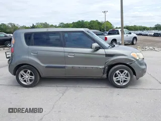 2010 Kia Soul + with VIN KNDJT2A20A7084899, listed as a IAAI auction lot 41990009 with 210,572 mi miles and . Bid and sale history available at DreamBid. Image 14.