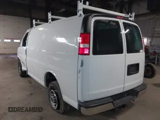 2022 GMC Savana Cargo Van with VIN 1GTW7AF77N1222004, listed as a IAAI auction lot 40864118 with 66,592 mi miles. Bid and sale history available at carsss.com. Image 3.