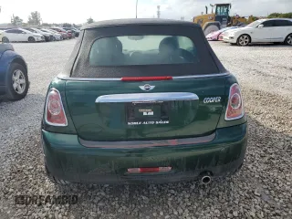 2015 MINI Convertible z VIN WMWZN3C5XFT861708, wystawiony jako Copart lot #82233054 z przebiegiem 38 498 mil mil oraz Czysty tytuł • Clean title. Historia ofert i sprzedaży dostępna na DreamBid. Obrazek 6.
