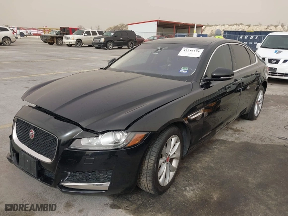 2019 Jaguar XF 25t Premium with VIN SAJBD4FX4KCY79210, listed as a IAAI auction lot 41716178 with 76,314 mi miles. Bid and sale history available at carsss.com. Image 2.
