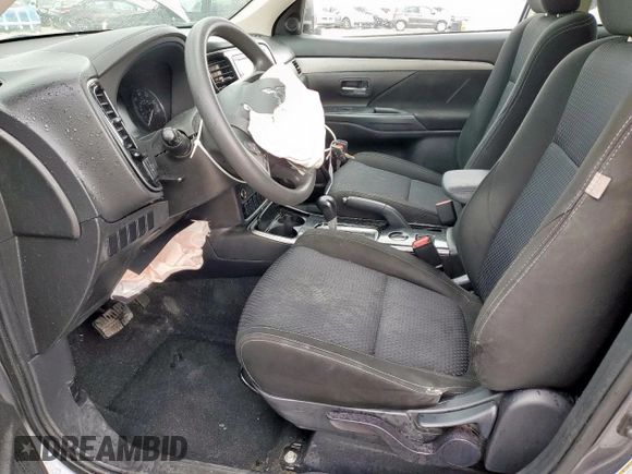2018 Mitsubishi Outlander ES z VIN JA4AD2A33JJ002909, wystawiony jako Copart lot #55693795 z przebiegiem 95 454 mil mil oraz Szkody całkowita. Historia ofert i sprzedaży dostępna na DreamBid. Obrazek 7.