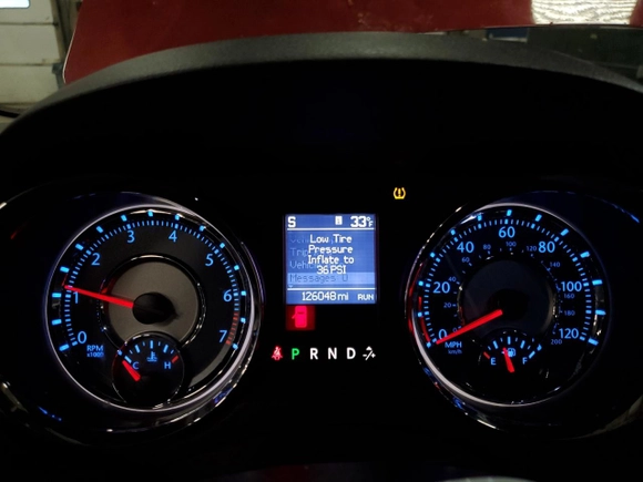 2015 Chrysler Town & Country Touring with VIN 2C4RC1BG7FR664583, listed as a Copart auction lot 51794465 with 126,048 mi miles and Salvage Title. Bid and sale history available at carsss.com. Image 9.