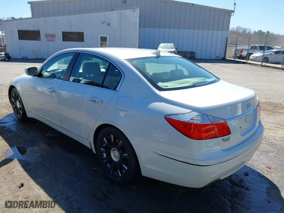 2010 Hyundai Genesis with VIN KMHGC4DE1AU076190, listed as a IAAI auction lot 41707773 with 123,426 mi miles. Bid and sale history available at carsss.com. Image 3.