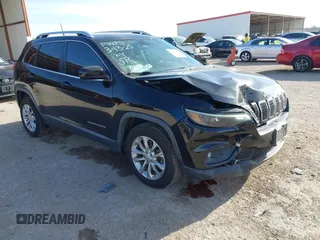 2019 Jeep Cherokee Latitude with VIN 1C4PJLCB7KD331955, listed as a IAAI auction lot 41813248 with 96,212 mi miles. Bid and sale history available at carsss.com. Image 1.