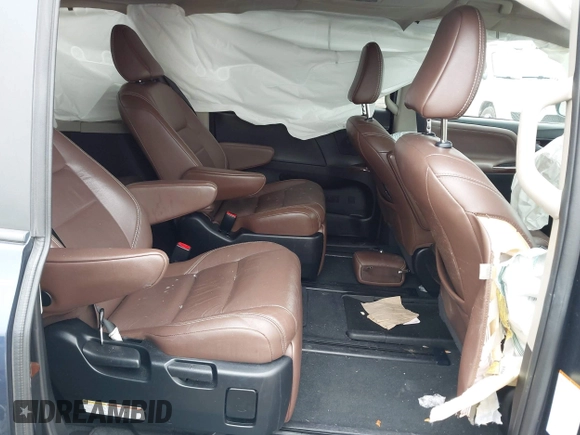 2019 Toyota Sienna XLE Auto Access Seat z VIN 5TDYZ3DC5KS003944, wystawiony jako IAAI lot #42206246 z przebiegiem 60 835 mil mil oraz . Historia ofert i sprzedaży dostępna na DreamBid. Obrazek 7.