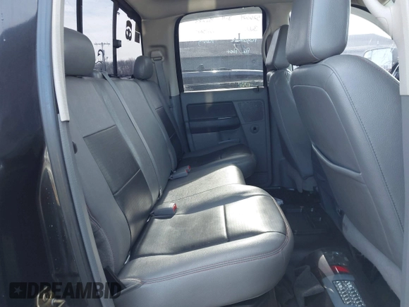 2007 Dodge 2500 SLT z VIN 3D7KS28D57G737597, wystawiony jako IAAI lot #41859469 z przebiegiem 149 720 mil mil oraz . Historia ofert i sprzedaży dostępna na DreamBid. Obrazek 8.
